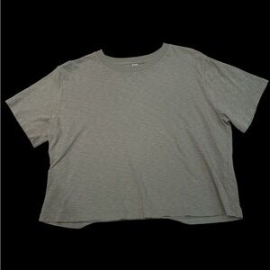 Uniqlo Women's Olive Short Sleeve Tee